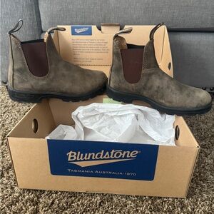 Blundstone Brown Leather Chelsea Boots